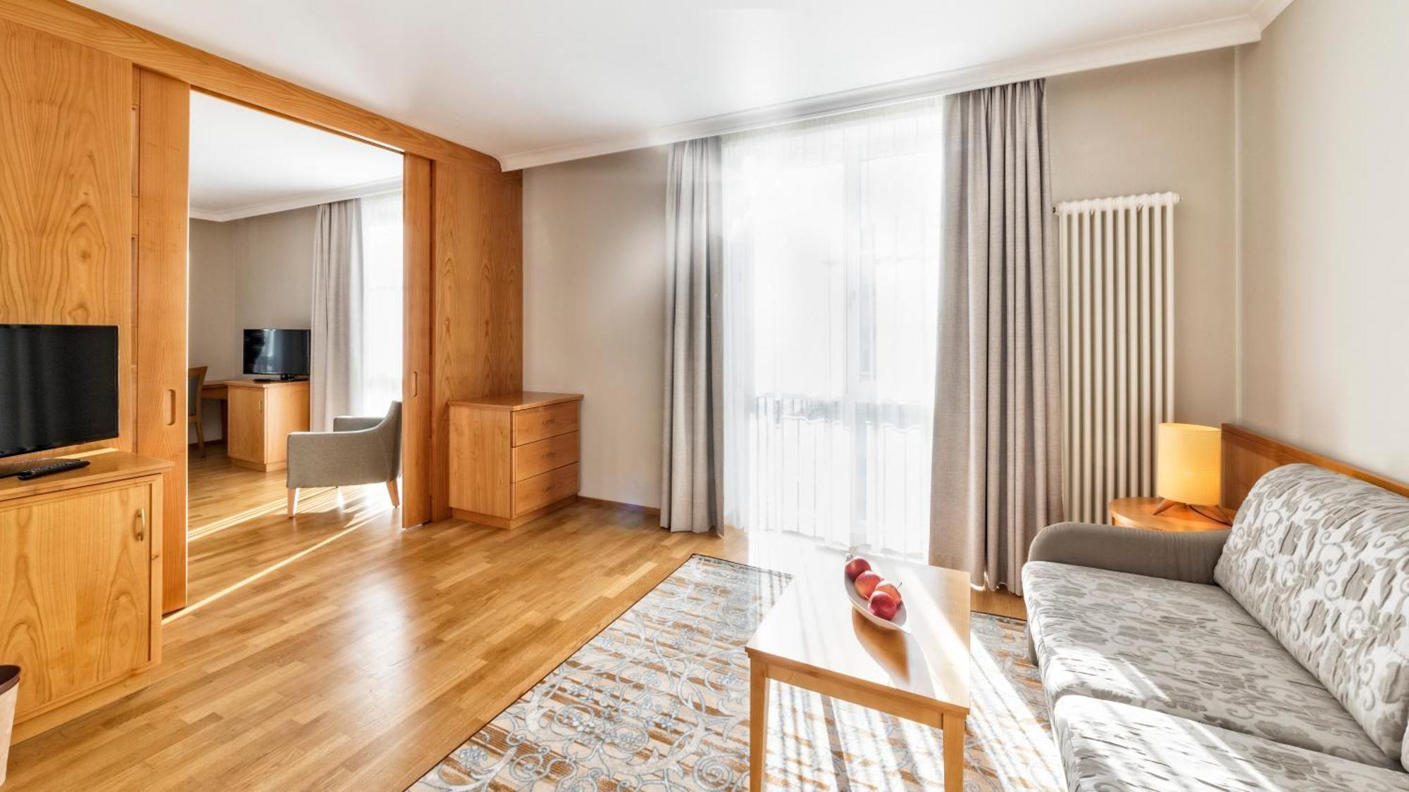 Hotel Post Alpine Cityflair บรูนิโก ภายนอก รูปภาพ