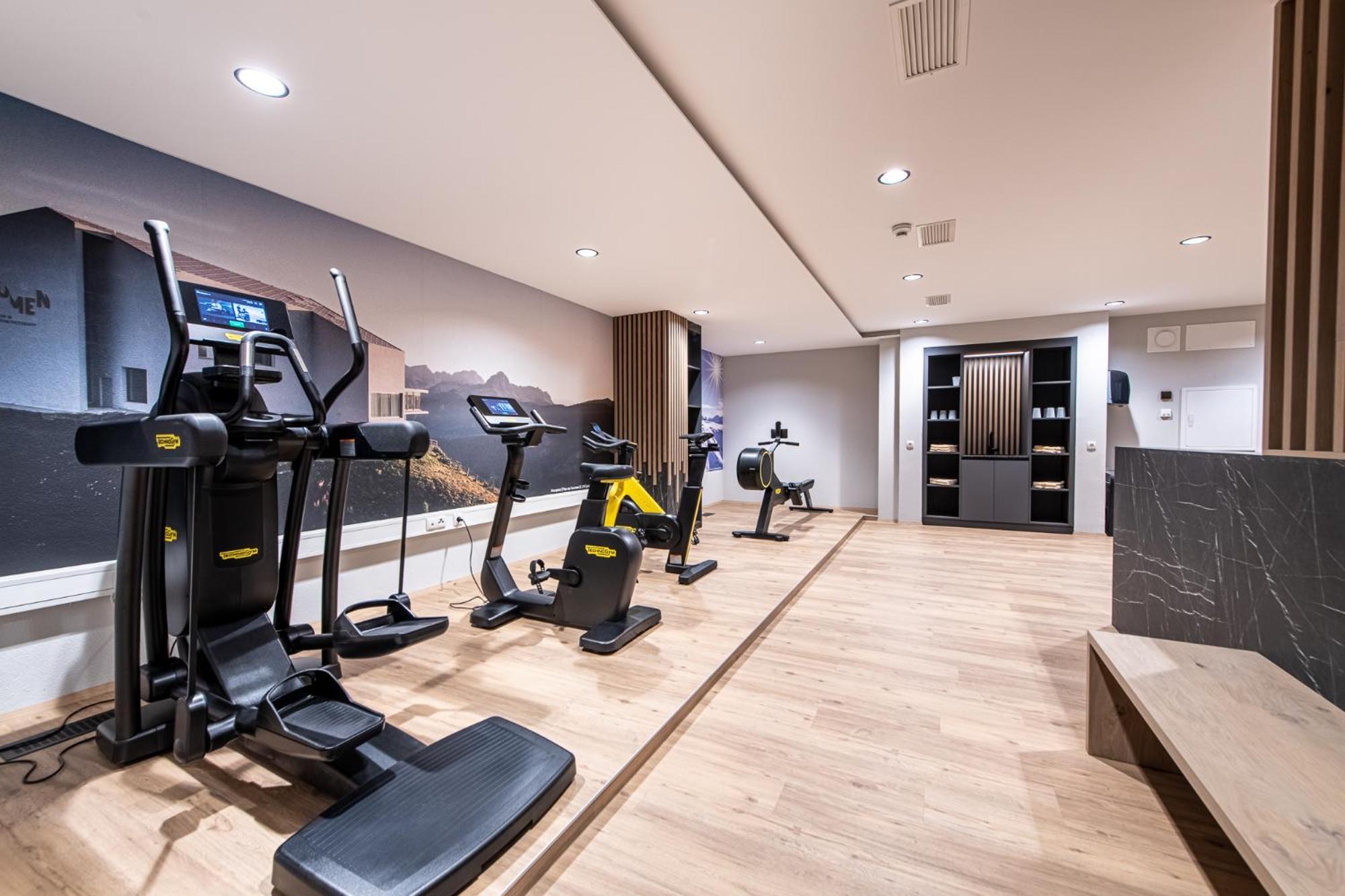 Hotel Post Alpine Cityflair บรูนิโก ภายนอก รูปภาพ