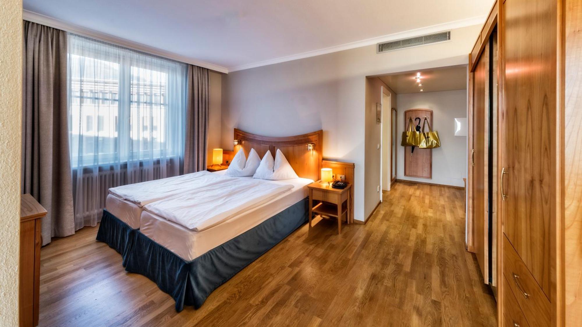 Hotel Post Alpine Cityflair บรูนิโก ภายนอก รูปภาพ